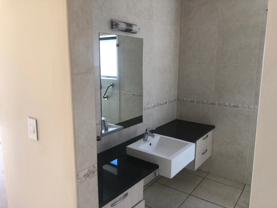 To Let 2 Bedroom Property for Rent in Monte Christo Western Cape